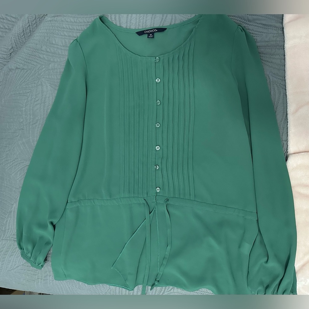 Pretty green top